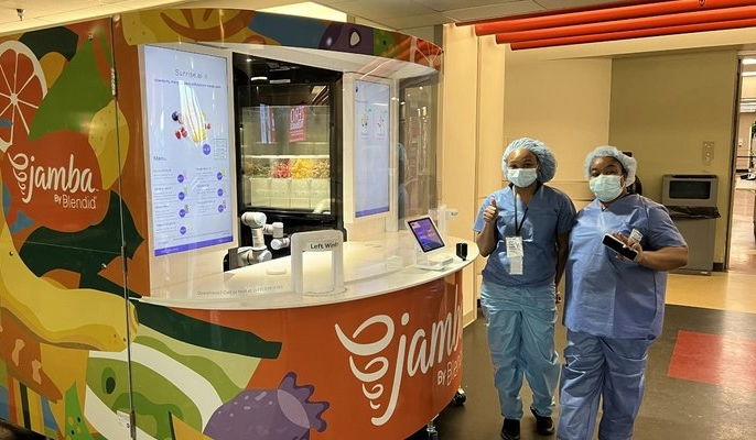 Hospital de Atlanta testa quiosque rob&oacute;tico de smoothies da Jamba, da Blendid.