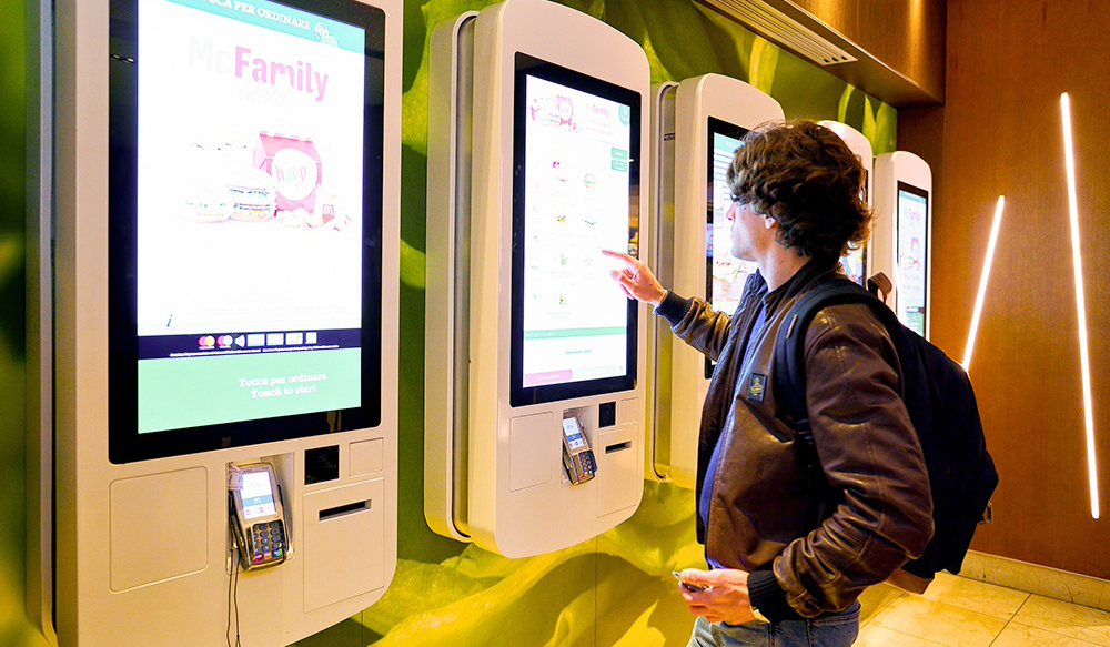 A DivDat adiciona dispensadores de passes de &ocirc;nibus aos quiosques de pagamento de autoatendimento.
